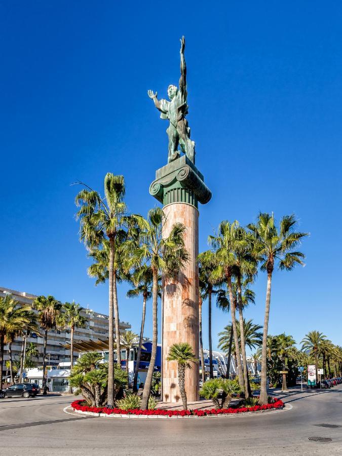 Апартаменты Front Line Penthouse Puerto Banus With Sea Views Марбелья Экстерьер фото