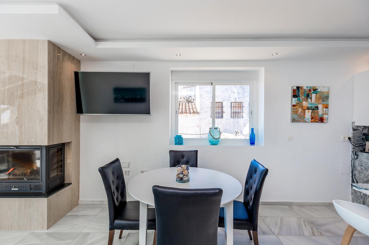 Апартаменты Front Line Penthouse Puerto Banus With Sea Views Марбелья Экстерьер фото